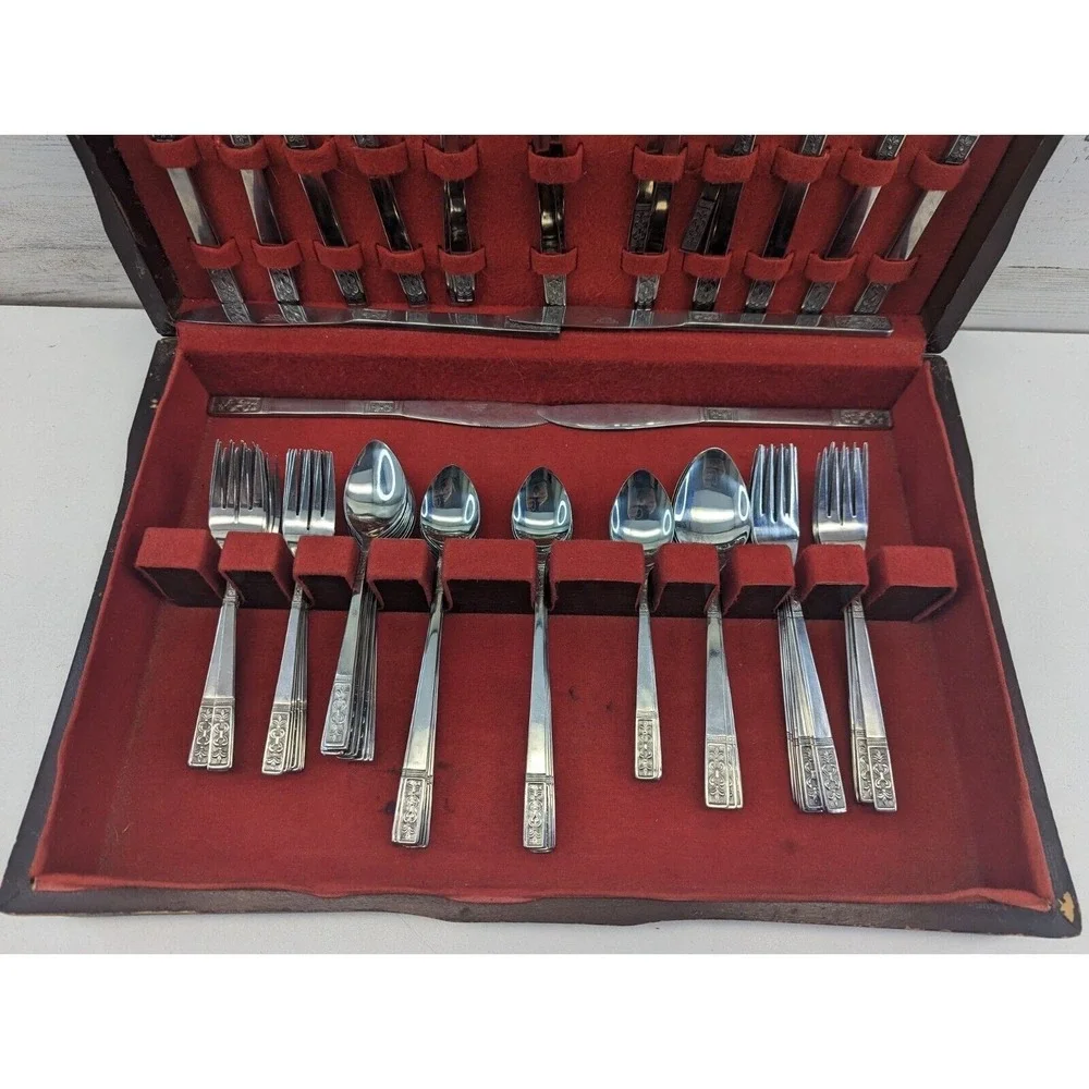 Customcraft CUS3 Stainless Fleur De Lis 78 Pieces‎ Large Set Incomplete